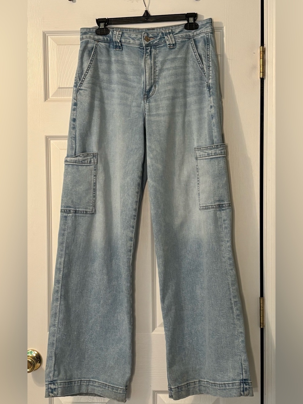 American Eagle Super High Rise Baggy Wide Leg Cargo Jeans Size 8